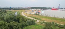 Blick von der Kirche nach Nordosten auf die Köhlbrandbrücke (2010), Foto: G. Bertram